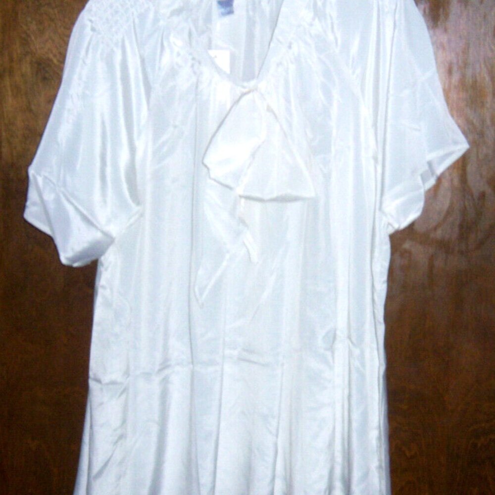 Silhouettes 3X Ivory Bow Blouse